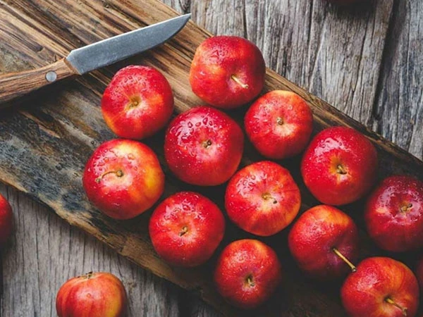 Một quả táo chứa bao nhiêu calo? Có bao nhiêu calo trong một quả táo?